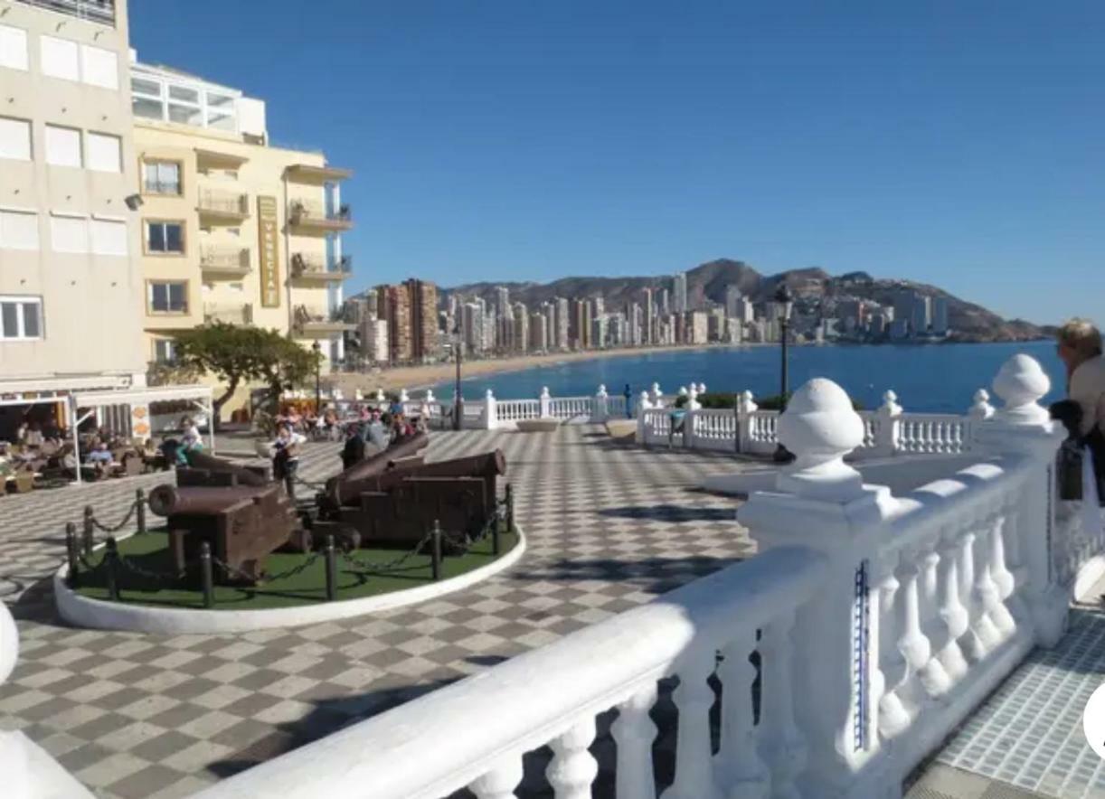 Apartamento En El Centro A Un Minuto De La Playa Benidorm Exterior foto